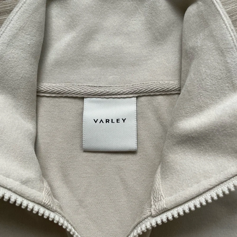 Varley Women’s Half Zip Sweater Drawcord Hem Midlayer Sz S Cream NWOT - Picture 7 of 9